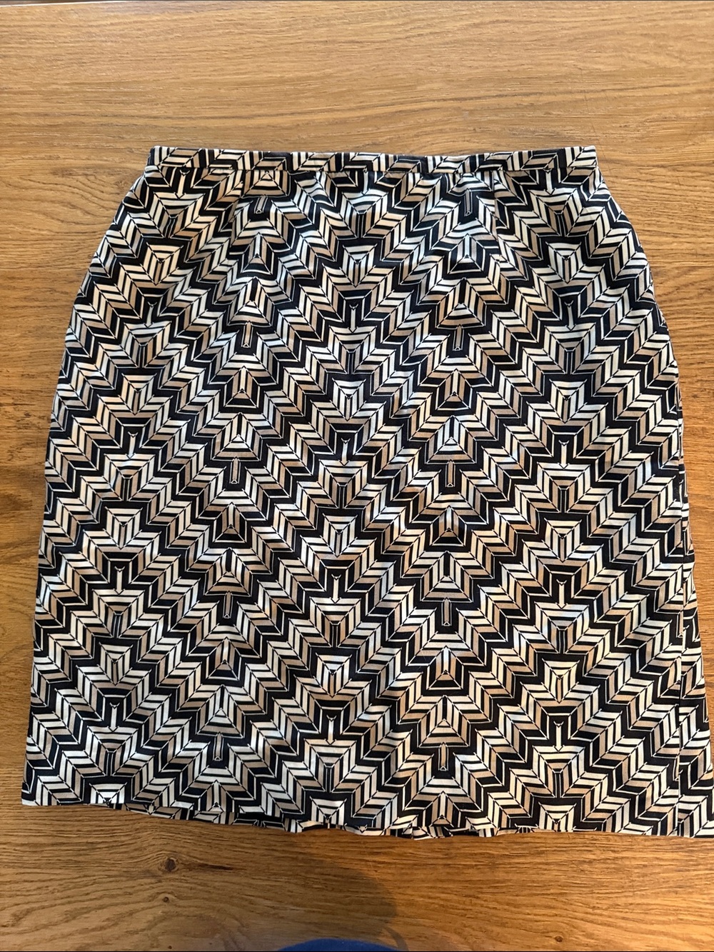 Ann Taylor Black and White Chevron Mini Skirt